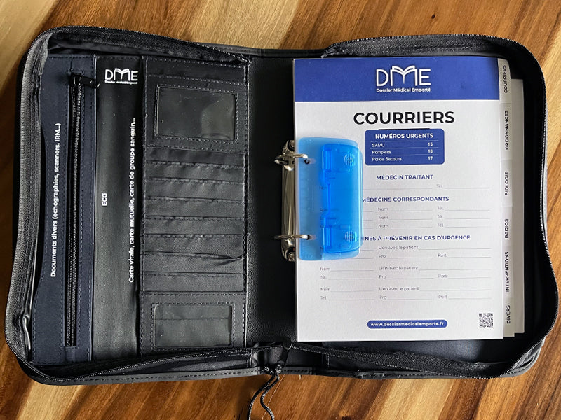Dossier Médical Emporté ouvert